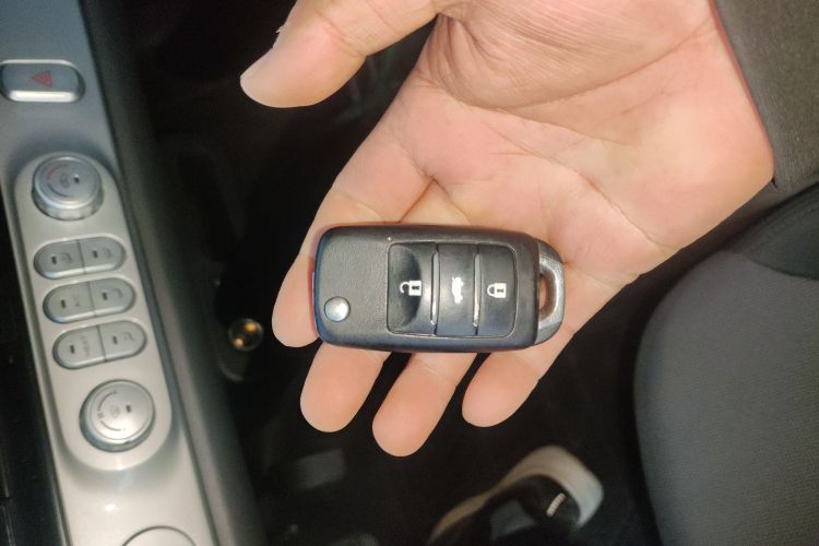 长安启源 长安Lumin 2023款 205km 香沁款中控内饰11