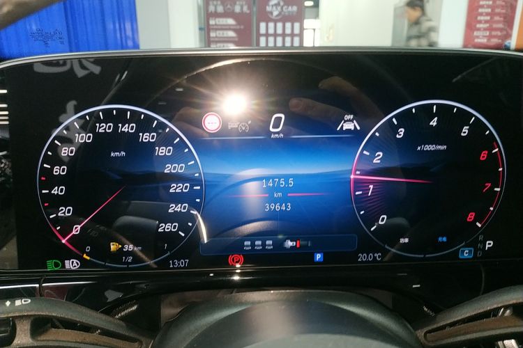 奔驰E级 2024款 E 300 L 豪华型中控内饰14