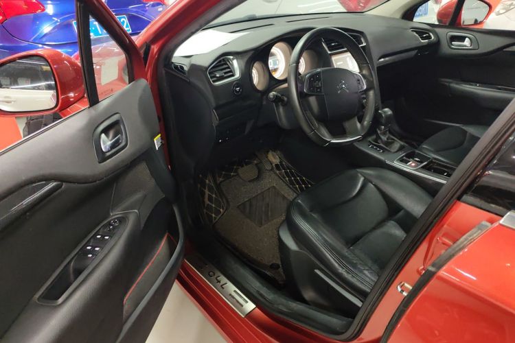 雪铁龙C4L 2016款 1.6T 自动领先型中控内饰7003