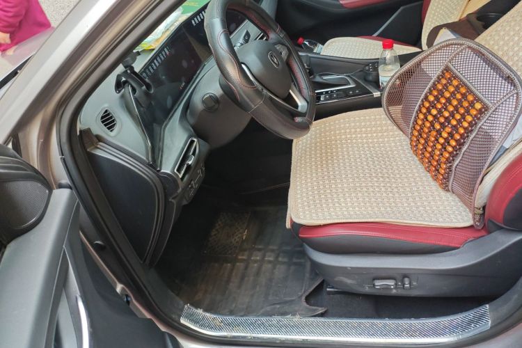 长安 逸动 2020款 PLUS 蓝鲸NE 1.4T GDI DCT旗舰型局部细节19