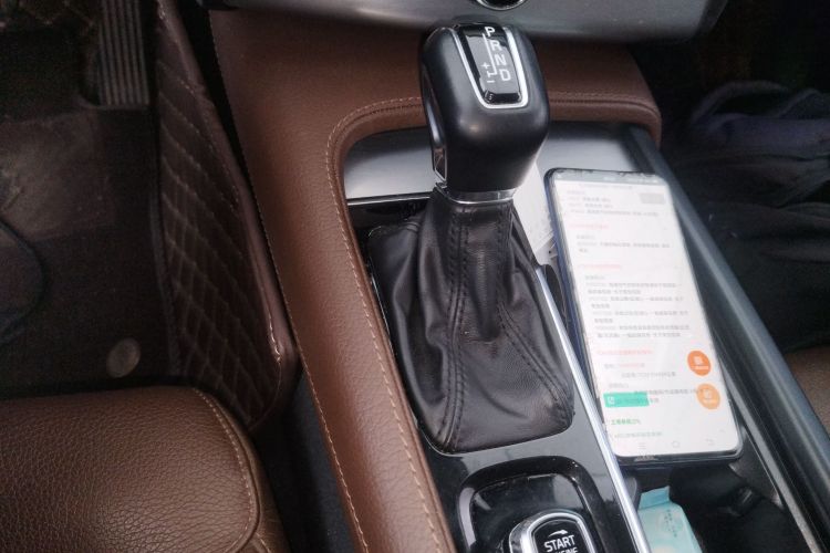 沃尔沃XC90 2019款 T5 智逸版 5座 国VI中控内饰18