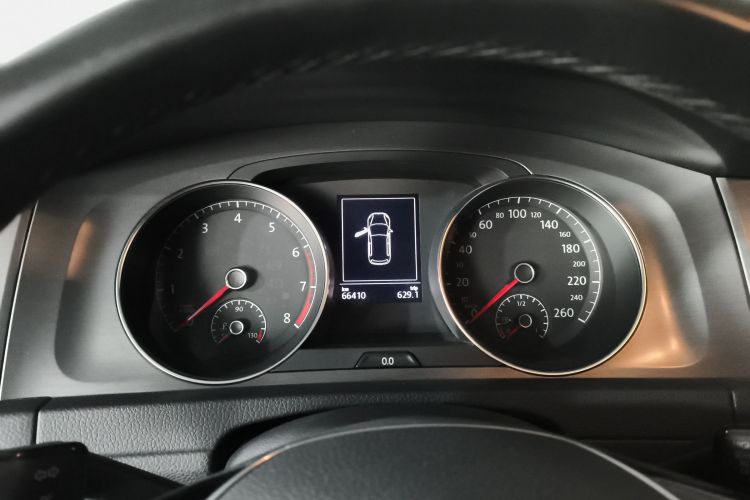 大众 高尔夫 2016款 1.6L 自动舒适型中控内饰14