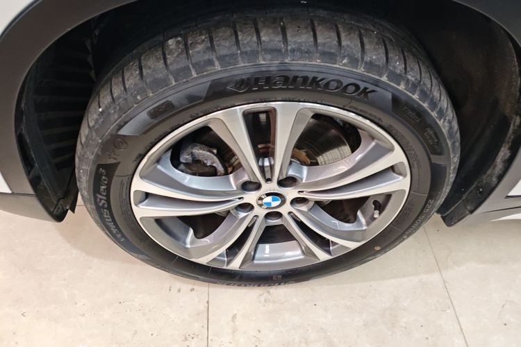 宝马X1 2016款 xDrive20Li 豪华型车身外观6002