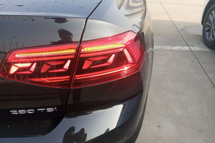 大众 迈腾 2020款 280TSI DSG 舒适型车身外观9