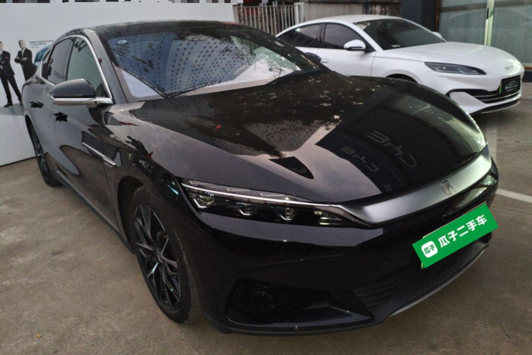 比亚迪 汉 2024款 EV 荣耀版 610KM四驱天神之眼智驾型车身外观3