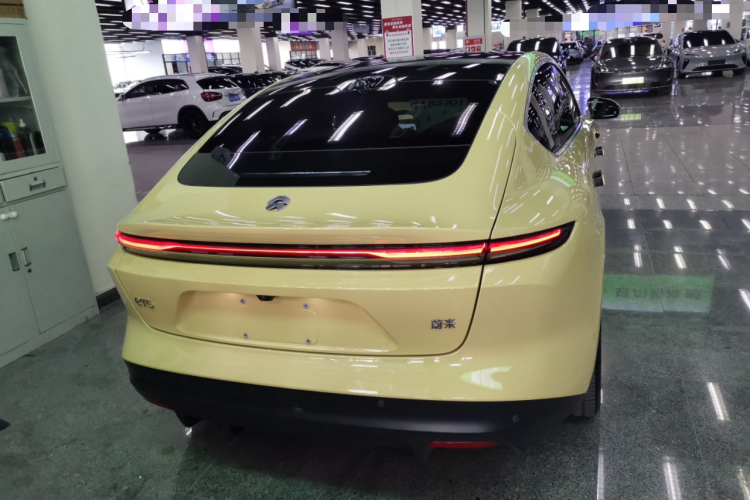 蔚来ET5 2024款 75kWh车身外观6