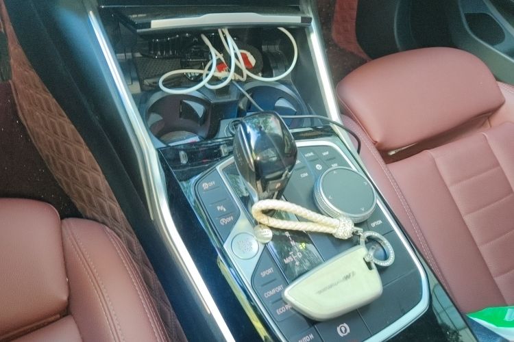 宝马3系 2021款 改款 320Li M运动套装中控内饰18