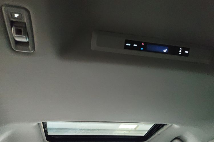 丰田 赛那SIENNA 2024款 2.5L混动 舒适版中控内饰22