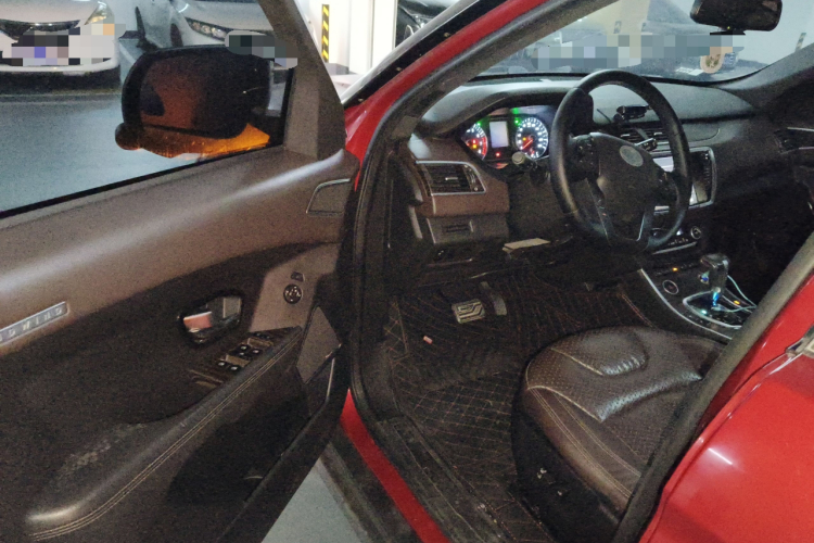 陆风X7 2015款 2.0T 全景旗舰版中控内饰20