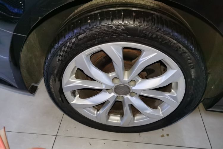 奥迪A6L 2018款 30周年年型 35 TFSI 时尚型车身外观6008