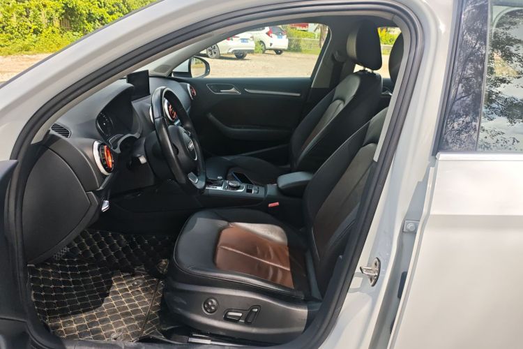 奥迪A3 2015款 Limousine 40 TFSI 自动舒适型局部细节19