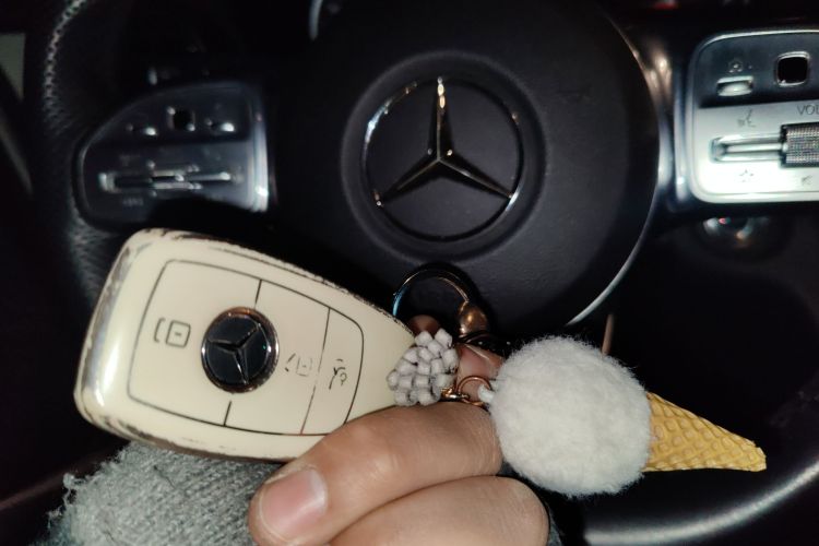 奔驰C级 2019款 C 260 运动版中控内饰11