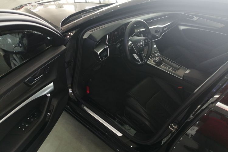 奥迪A6L 2019款 40 TFSI 豪华致雅型中控内饰7003