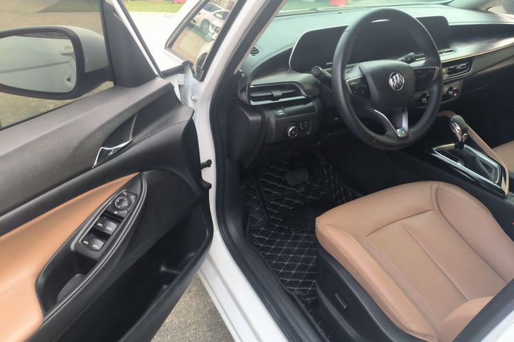 别克GL6 2021款 323T 轻混动互联豪华型中控内饰7003