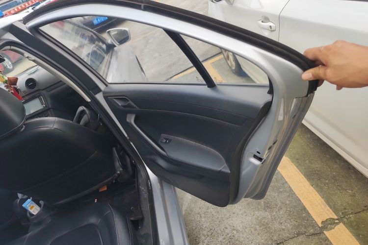 大众 捷达 2013款 1.6L 手动时尚型中控内饰45