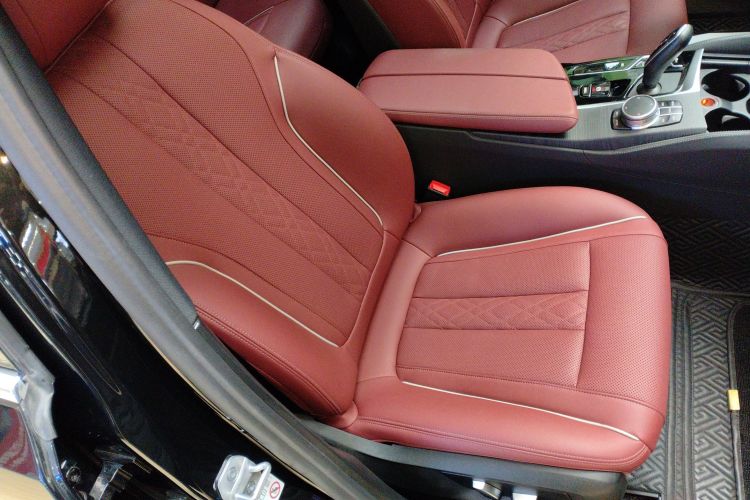 宝马5系新能源 2021款 535Le M运动套装局部细节41