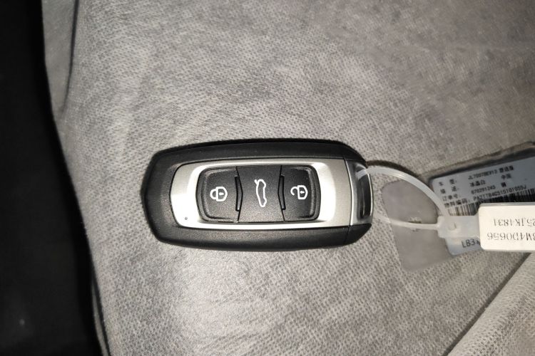 吉利银河 2024款 熊猫mini 200km 耐力熊中控内饰11