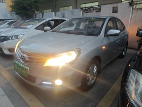 现代 悦动 2015款 1.6L 自动舒适型