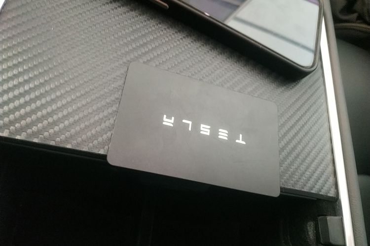 特斯拉 Model Y 2023款 后轮驱动版中控内饰7001