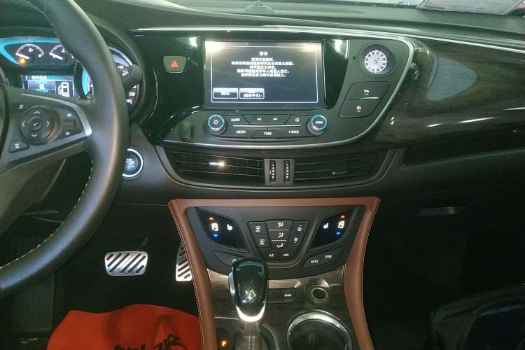 别克 昂科威 2017款 28T 四驱精英型中控内饰16