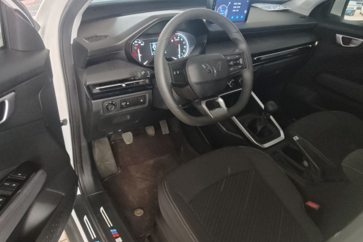 五菱汽车 五菱星驰 2022款 1.5L 手动自由型中控内饰20