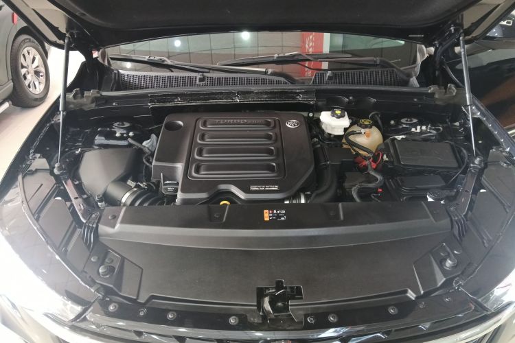 别克 2022款 改款 昂科威Plus 552T 五座豪华型机舱底盘24