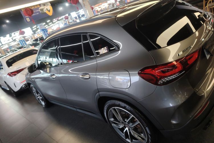 奔驰GLA AMG 2021款 AMG GLA 35 4MATIC车身外观4