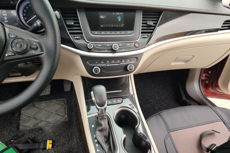 别克 威朗 2015款 三厢 15S 自动进取型中控内饰16