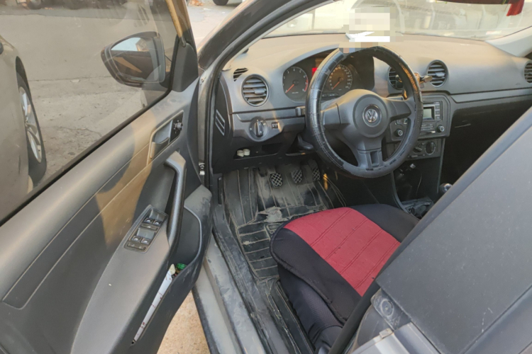 大众 捷达 2013款 1.6L 手动时尚型中控内饰20