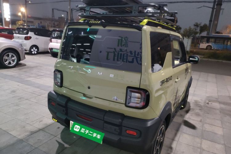 吉利银河 2024款 200km 熊猫骑士车身外观7