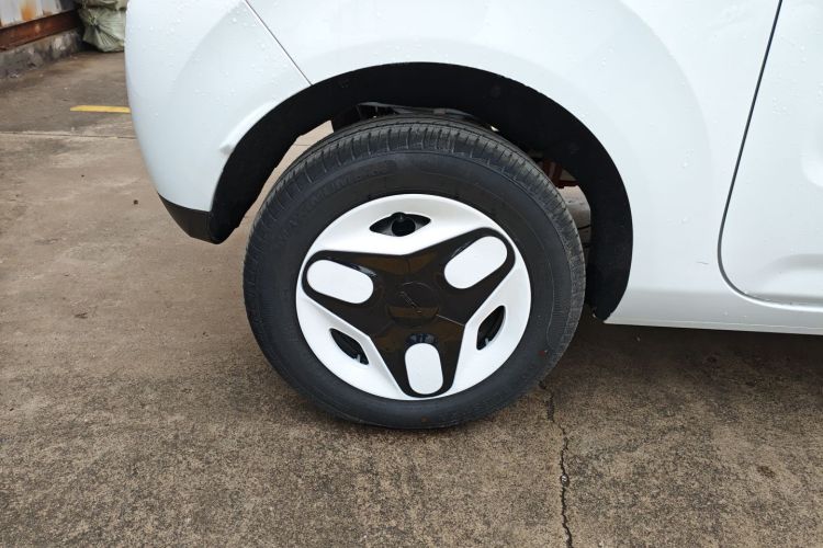 吉利银河 熊猫 2025款 210km 元气熊车身外观6002