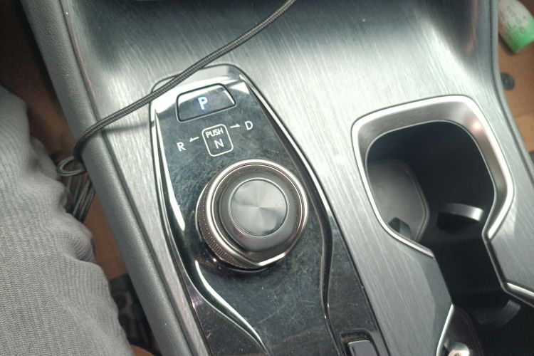 雷克萨斯RZ 2023款 450e 四驱纵享版中控内饰18