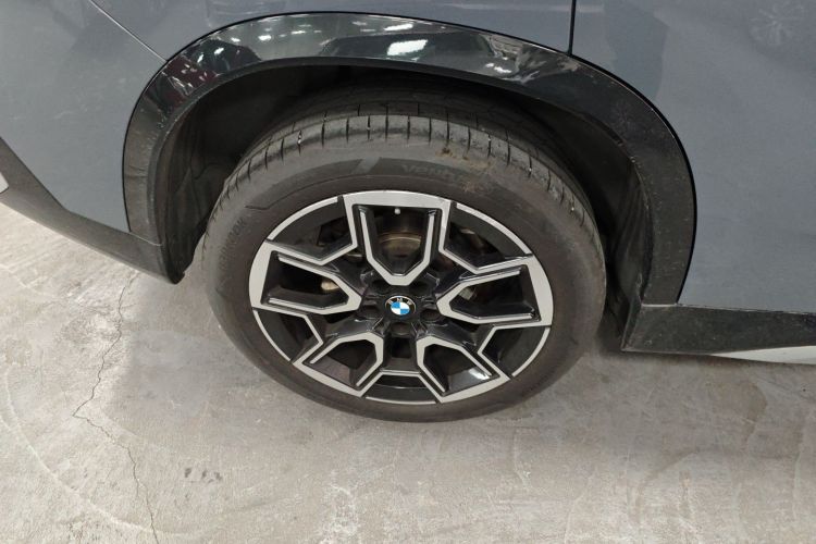 宝马X1 2023款 sDrive25Li X设计套装车身外观6008