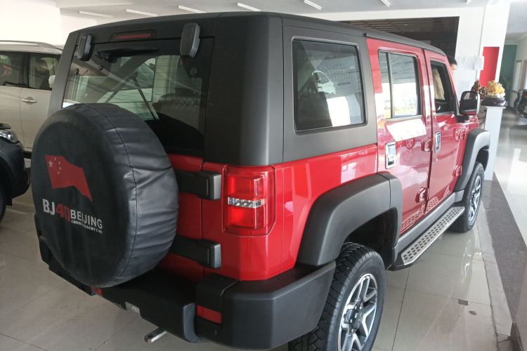 北京BJ40 2016款 40L 2.3T 自动四驱尊享版车身外观6005