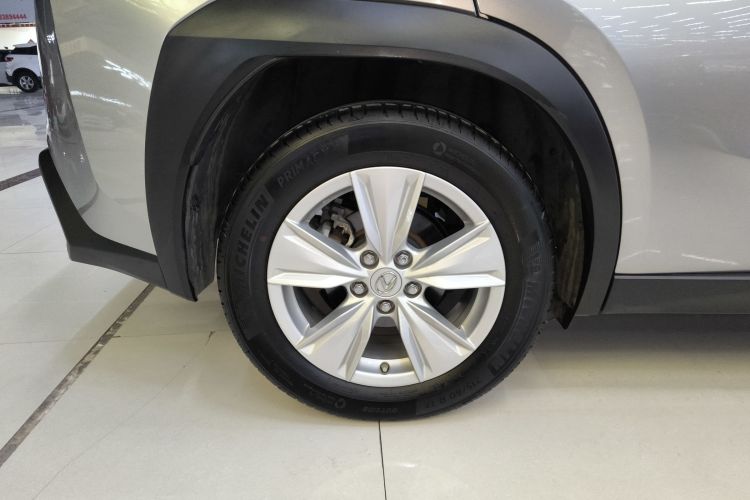 雷克萨斯UX 2022款 260h 探·酷版车身外观6008