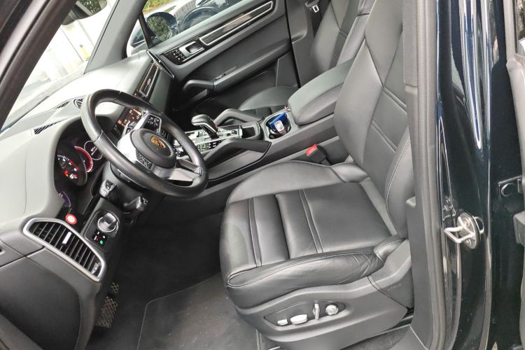 保时捷 2019款 Cayenne 3.0T中控内饰19