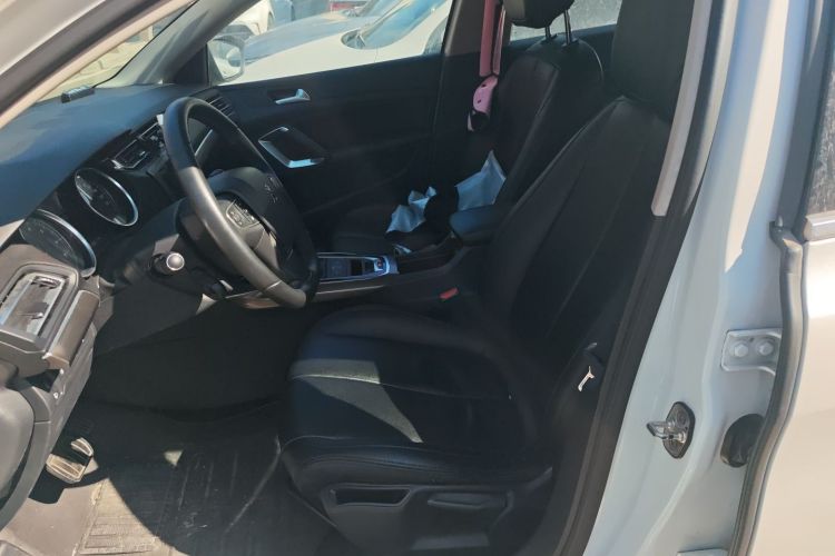 标致408 2018款 改款 350THP 自动豪华版中控内饰19