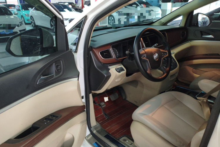 别克GL8 2018款 28T 舒适型 国VI中控内饰20