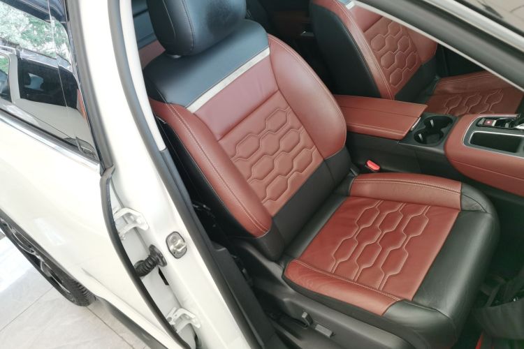 雪铁龙 天逸 C5 AIRCROSS 2017款 380THP 豪华型中控内饰41