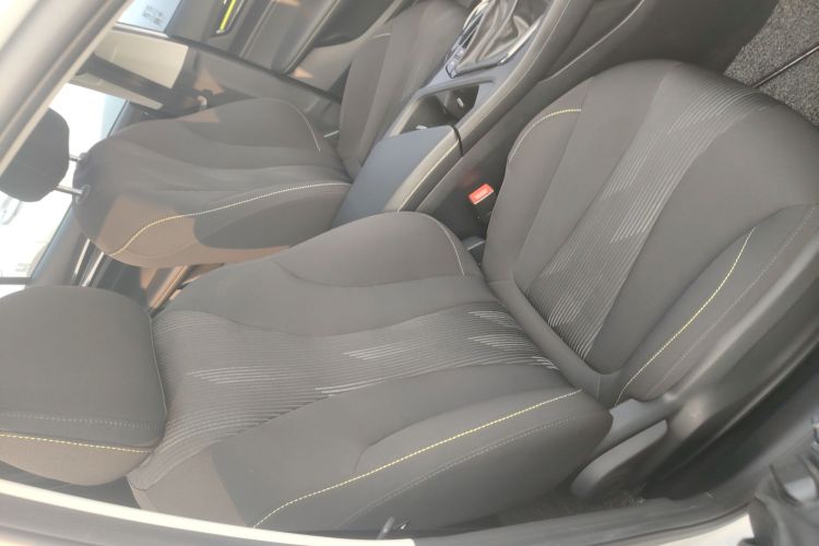 荣威i5 2021款 1.5L CVT铂金版局部细节41