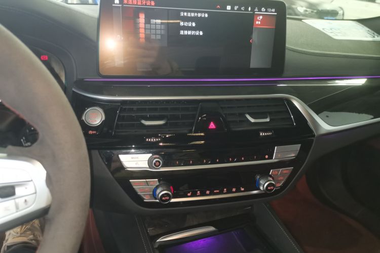 宝马5系 2022款 改款二 525Li M运动套装中控内饰16