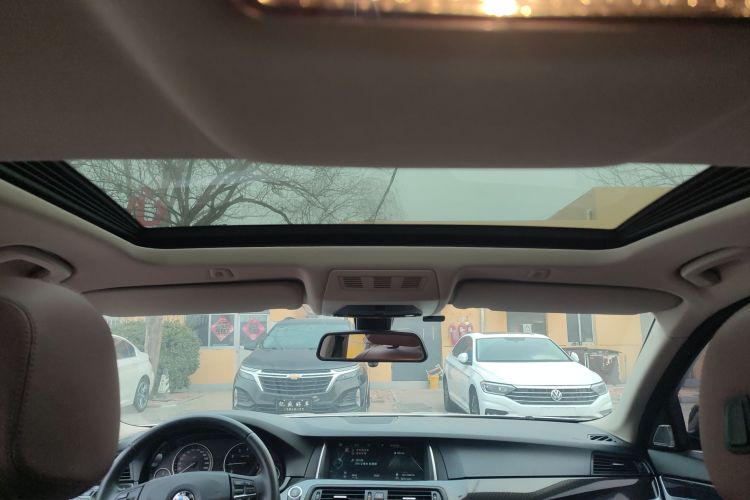 宝马5系 2014款 520Li 典雅型中控内饰22