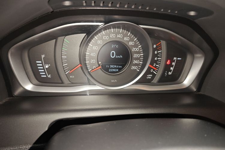 沃尔沃XC60 2017款 T5 智进版中控内饰15