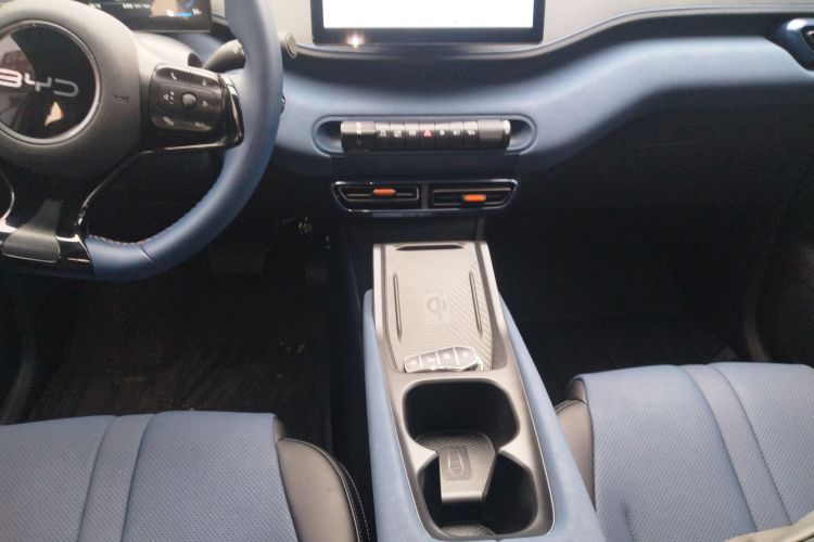 比亚迪 海鸥 2025款 305km 自由版中控内饰18