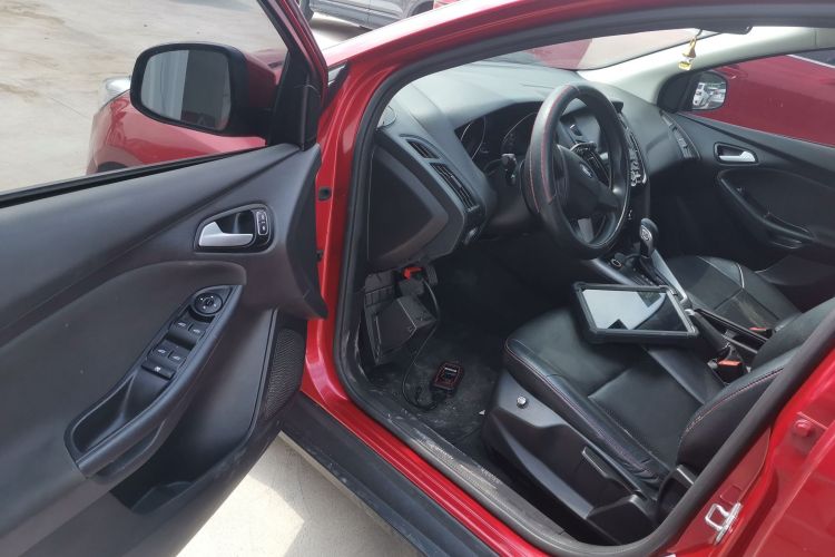 福特 福克斯 2017款 两厢 1.6L 自动舒适型智行版中控内饰7003