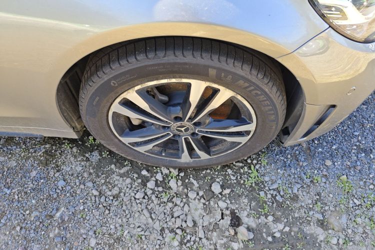 奔驰C级 2019款 C 260 运动版车身外观6007