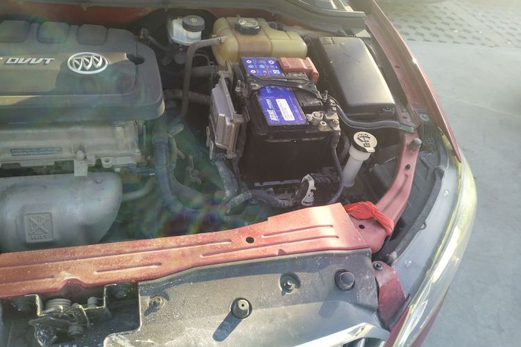 别克 英朗 2015款 15N 手动豪华型机舱底盘26