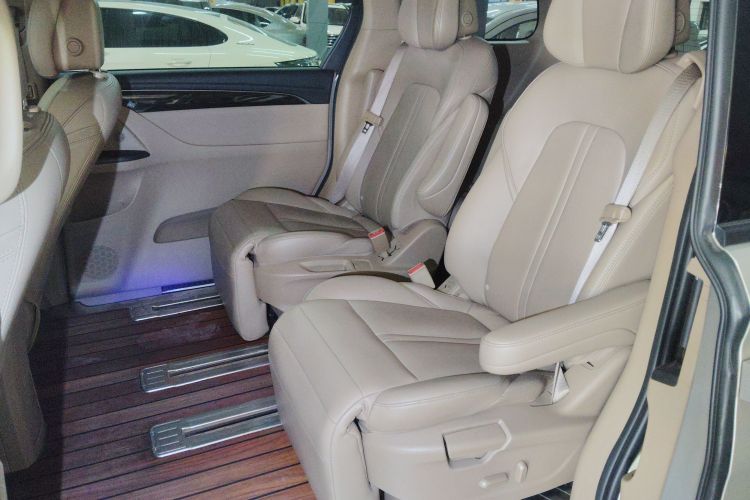 别克GL8 2018款 ES 28T 尊享型 国VI中控内饰21