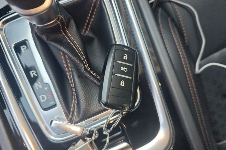 长安 逸动 2018款 XT 1.6L GDI 自动锐潮型 国V中控内饰7001