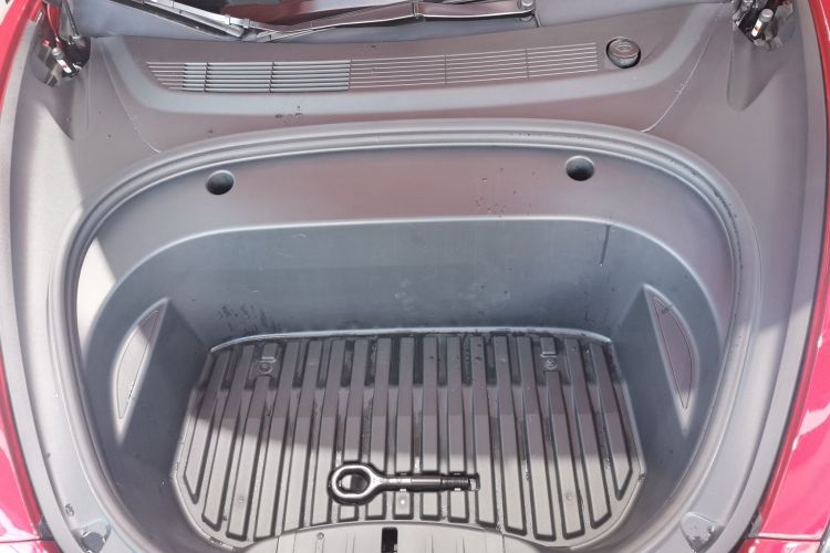 特斯拉 Model 3 2022款 后轮驱动版机舱底盘24